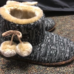 Extremely comfortable and soft slippers!